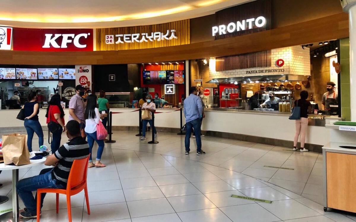 Restaurantes de Agora Mall reanudan servicios
